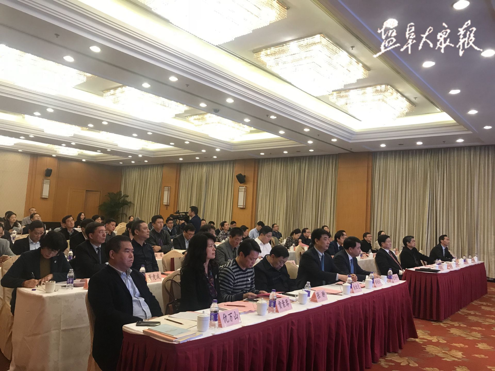 名医荟萃成果丰硕我市在沪举行盐城医疗卫生接轨上海恳谈会