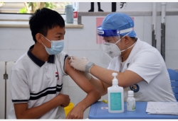 新冠疫苗接種進校園