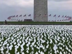 敲鐘700次，華盛頓國家大教堂悼念美國70萬新冠逝者