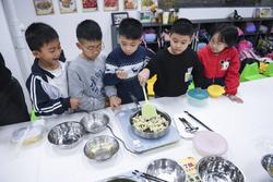 新版中國學齡兒童膳食指南發布：主動參與食物選擇和制作等
