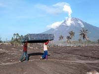 印尼火山繼續噴發