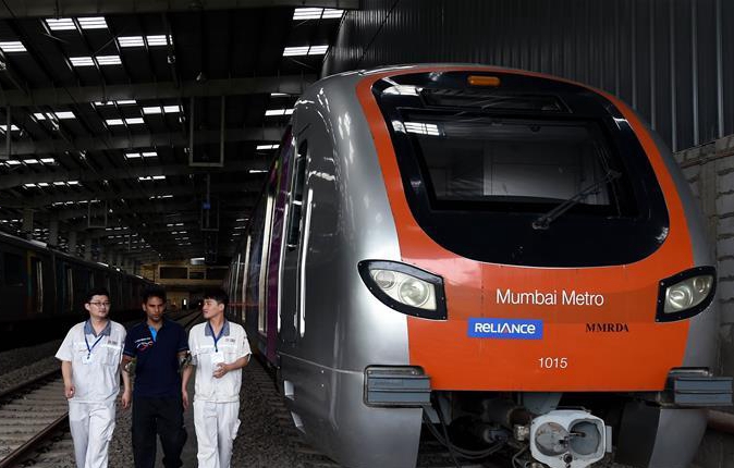 在孟买体验中国地铁列车