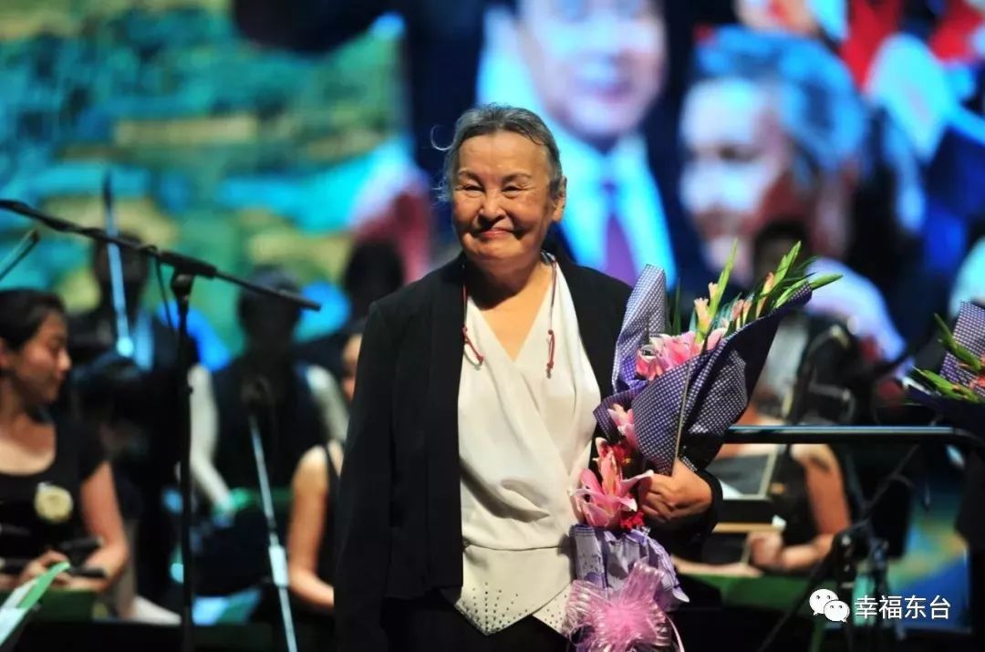 存昕朗诵《将进酒》肖雄朗诵《关雎》视频欣赏朗诵:乔榛  肖雄  张晶