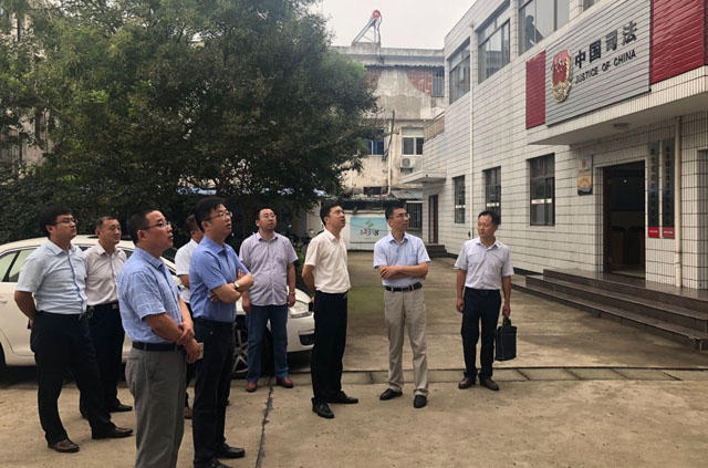 东台市委副书记政法委书记许峰调研指导司法所建设