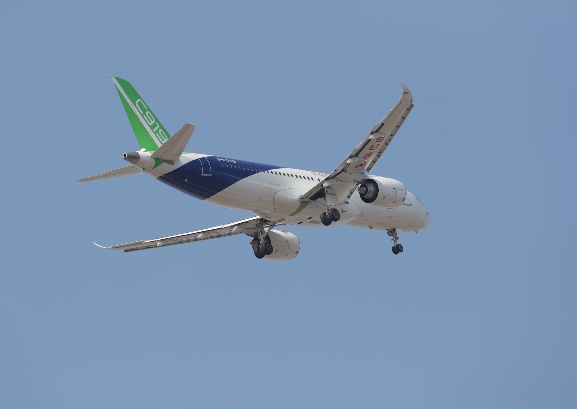c919国产大型客机103架机首飞成功