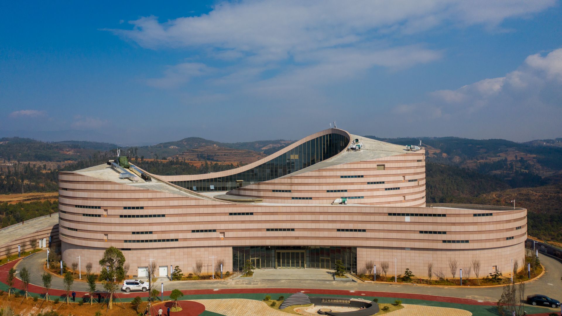 云南澄江化石地自然博物馆基本建成