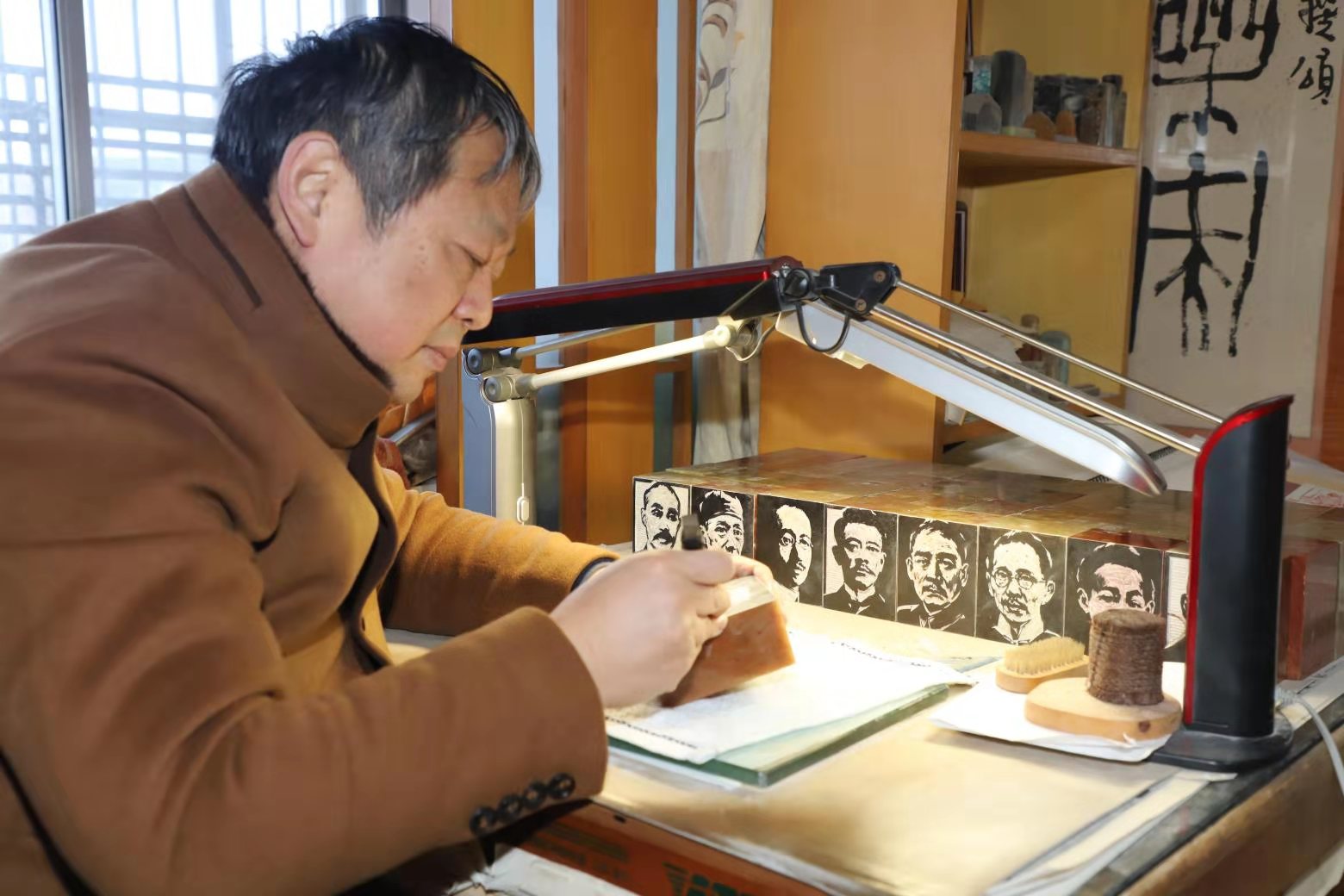 王湘平125方八路军将领石刻肖像印完工