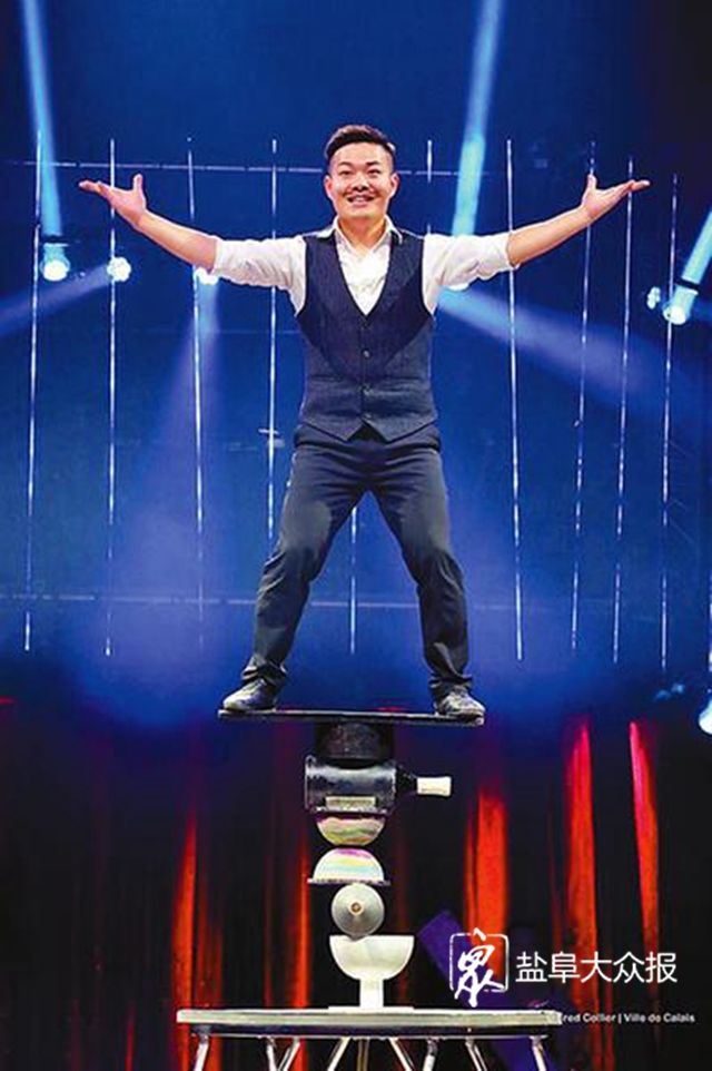 射阳籍职业杂技演员周成龙达人是这样炼成的