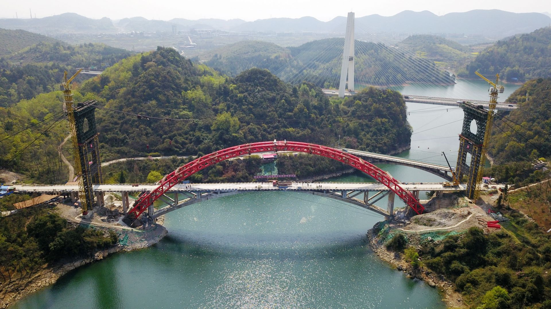 贵州花鱼洞大桥改造工程复工建设