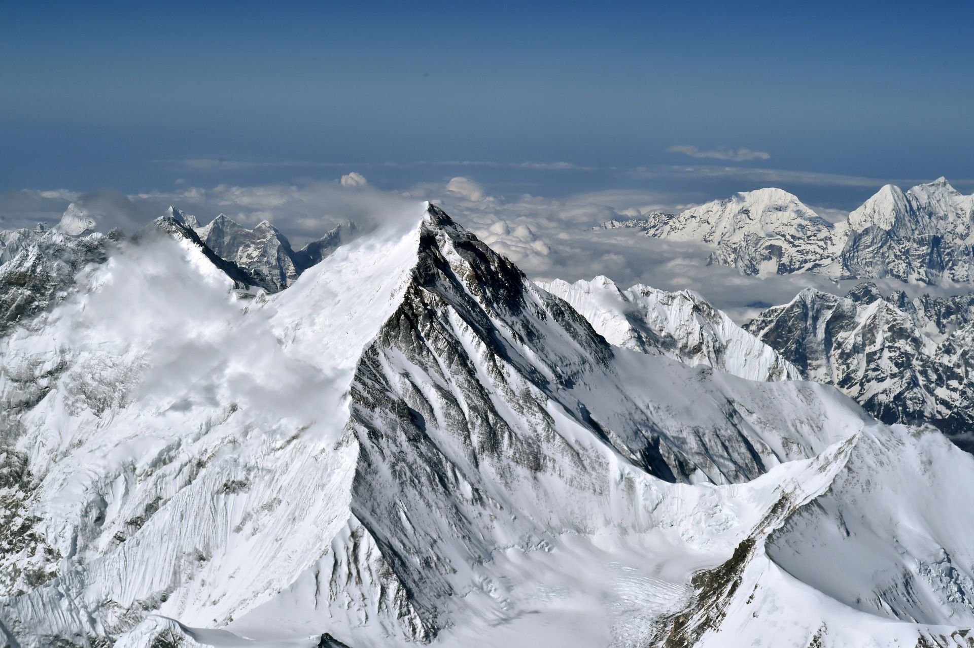 珠峰峰顶全景图图片
