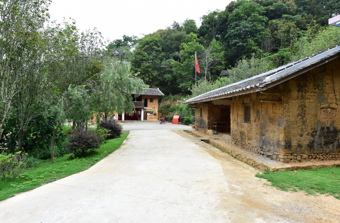 大埔的交界处在"一脚跨两省"的★伯公明灯永放光芒★我们一路行走一路