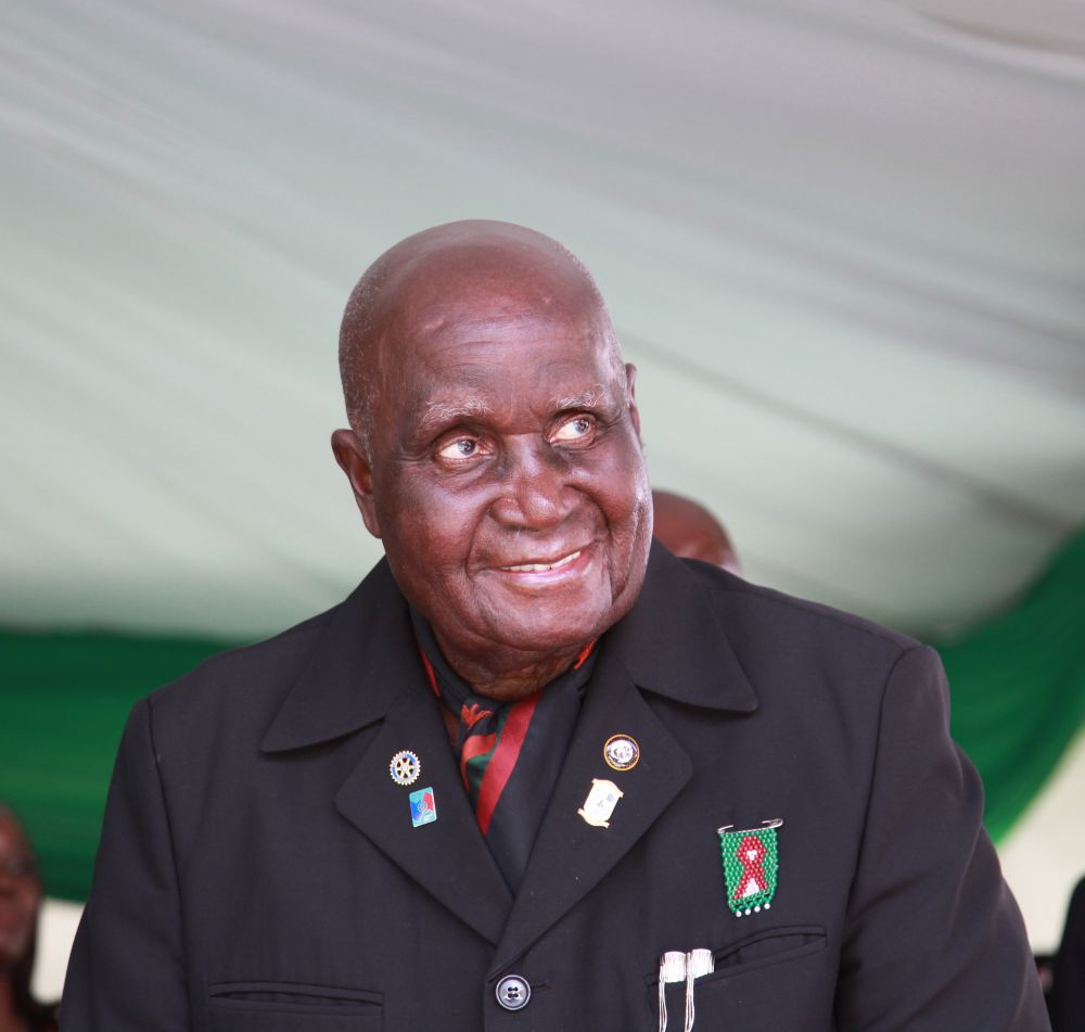 赞比亚开国总统卡翁达因病逝世