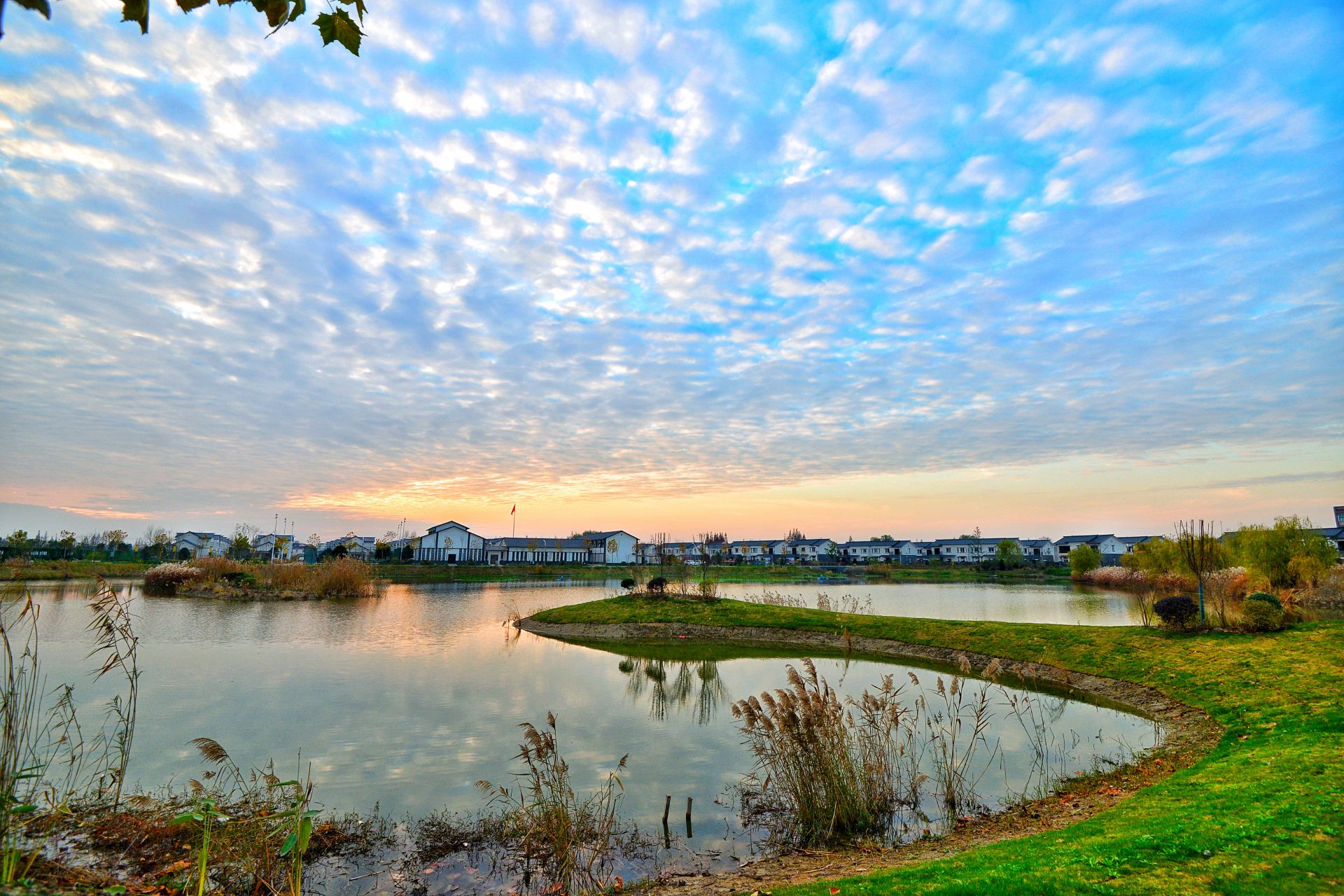 东台梁垛镇践行宗旨强服务兴办实事惠民生