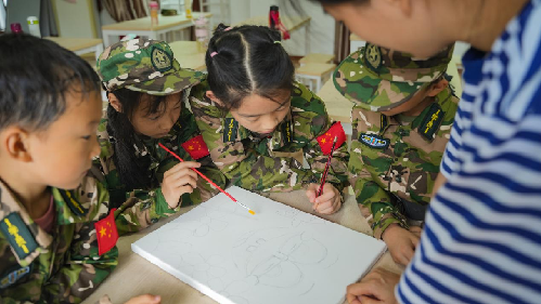 小海娃進軍營點燃藍色夢