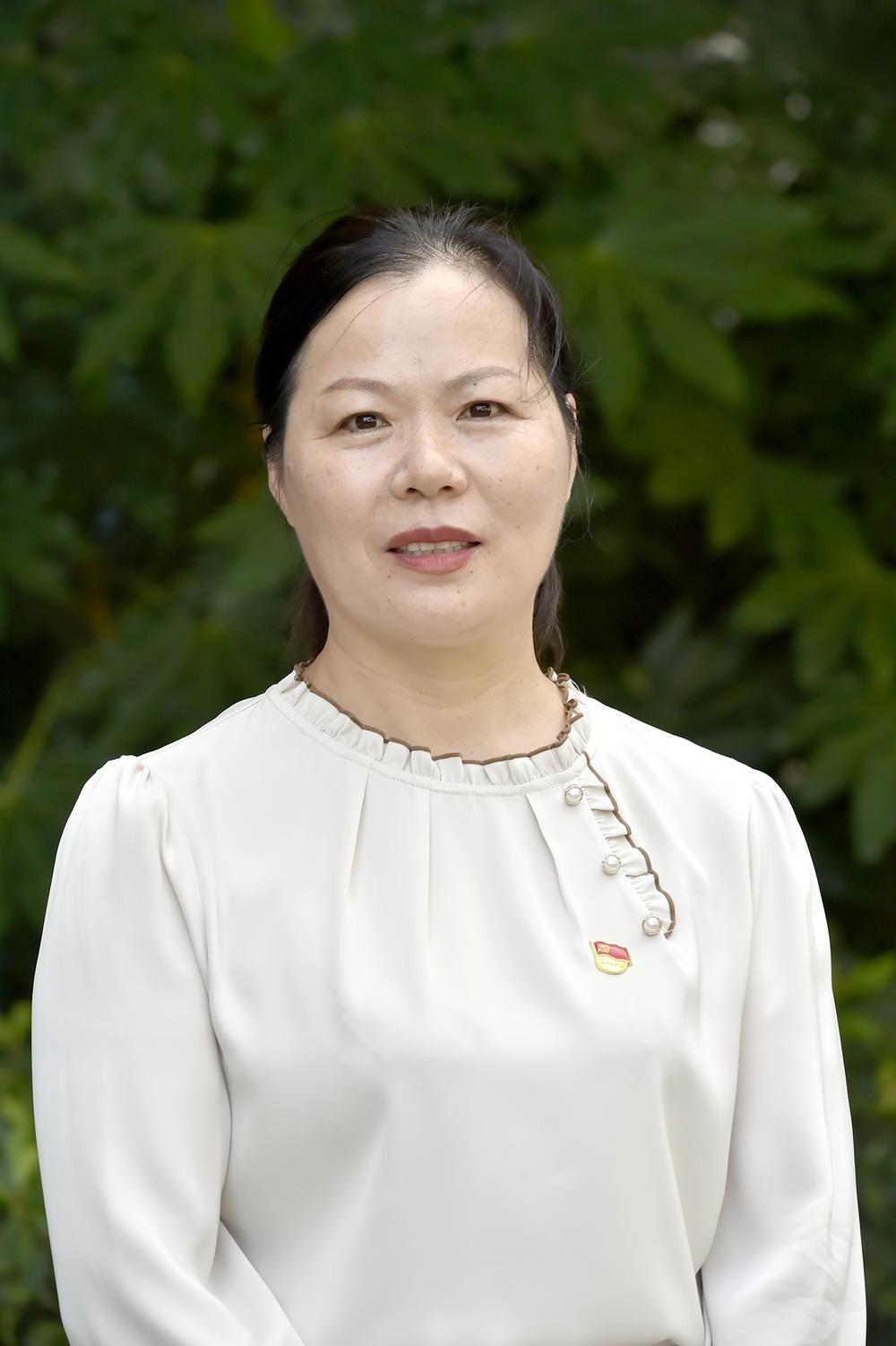 首页>频道>教育频道>正文>周红岩响水县实验小学老师