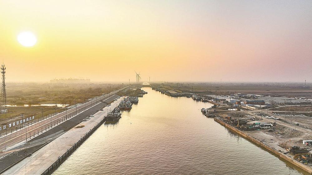 江苏滨海翻身河渔港依海而兴打造现代化特色渔港