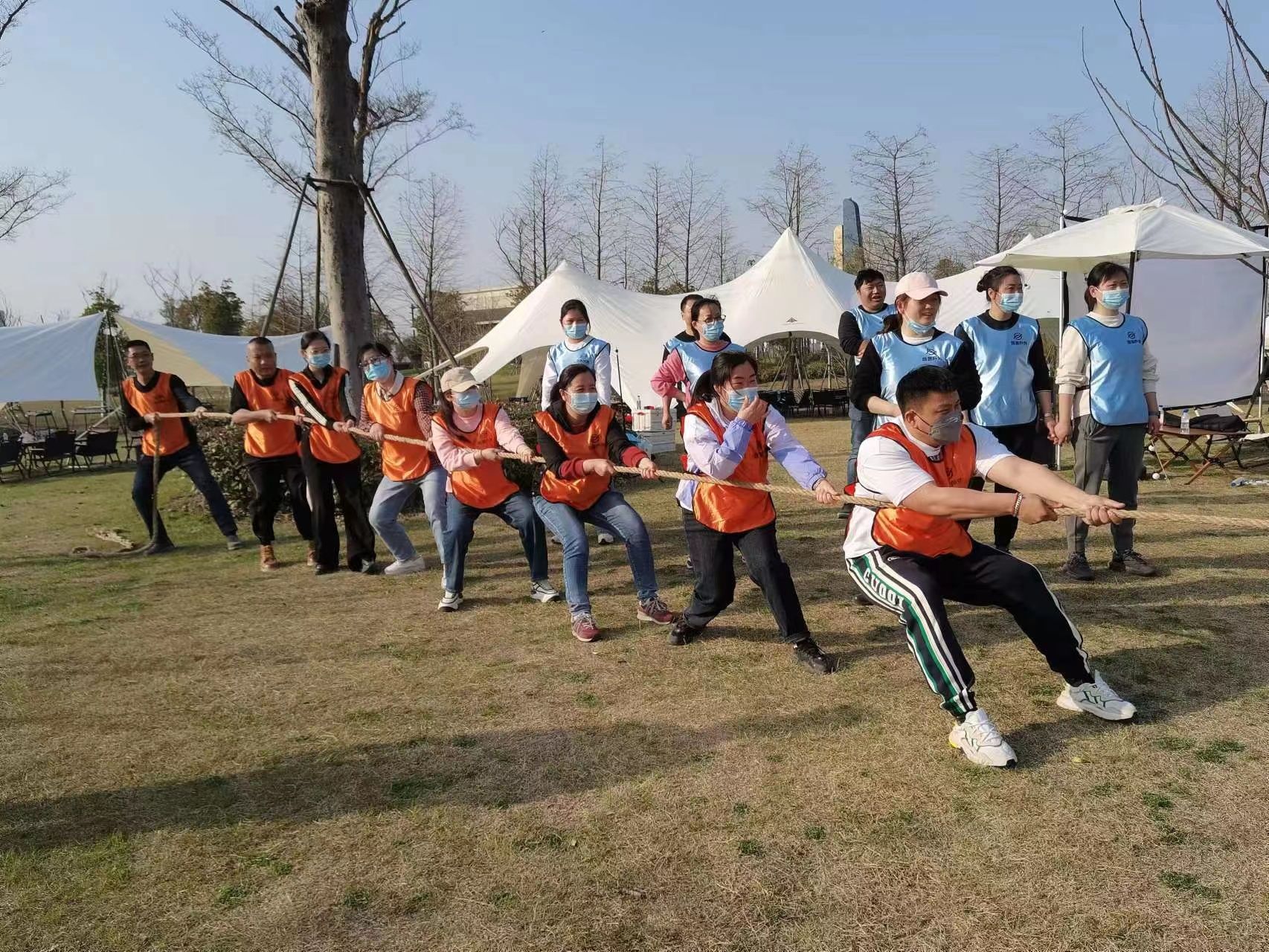 中石油盐城分公司开展醉美三月团队拓展活动