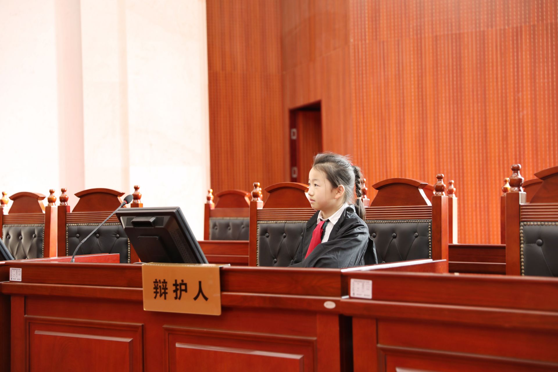 建军路小学 开展“模拟法庭”法治教育-盐城新闻网