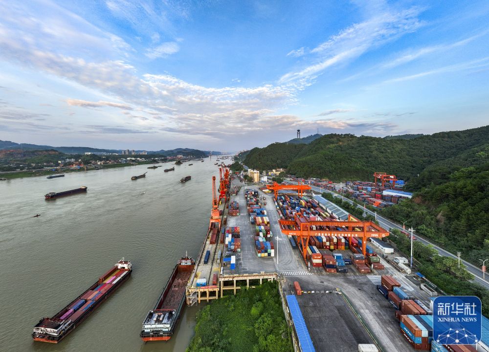 广西梧州水路货运稳步增长