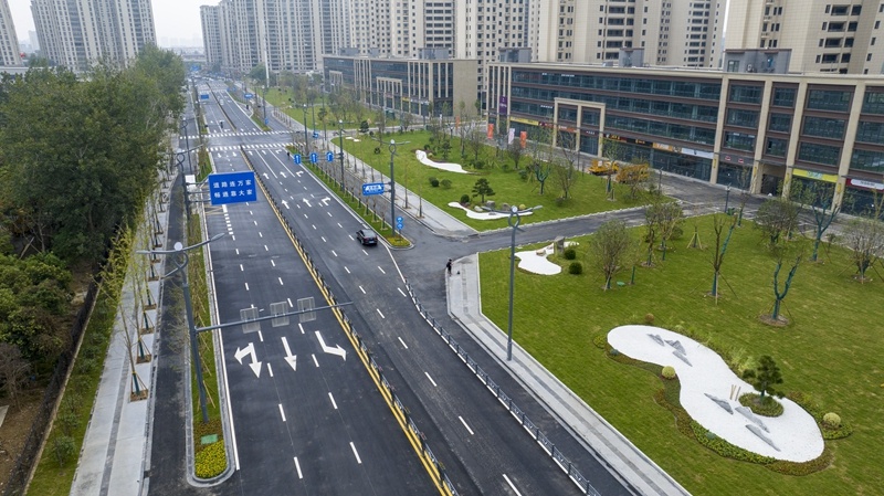 盐城市城投集团吹响项目建设冲锋号道路工程提前竣工