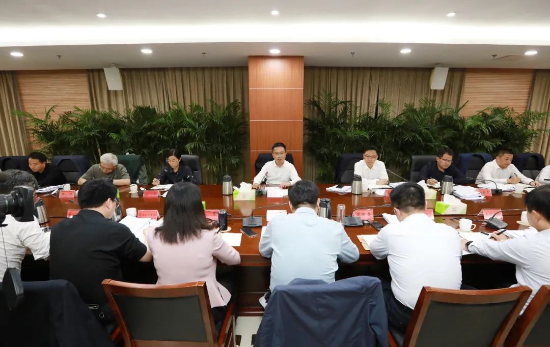 李志军主持召开书记专题会时强调振奋精气神实干促成效以项目高质量