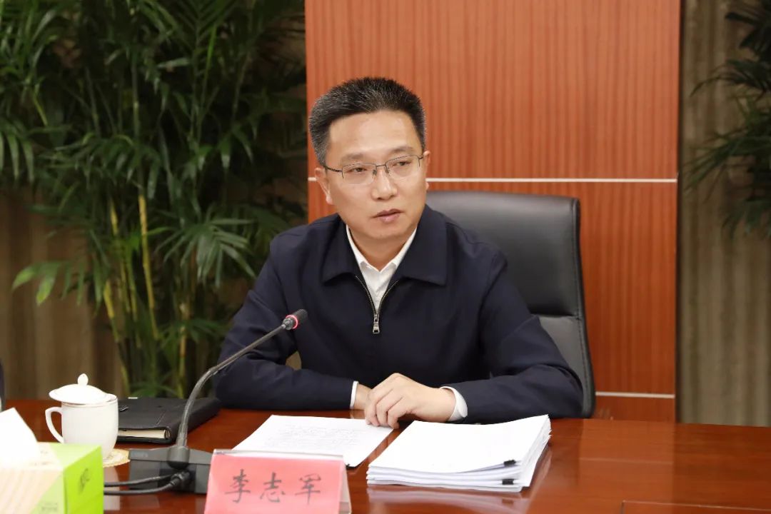 李志军主持召开书记专题会时强调振奋精气神实干促成效以项目高质量