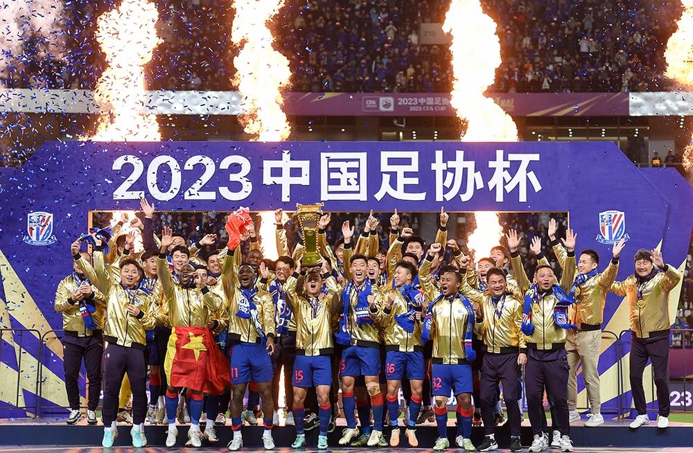 上海申花队夺得冠军