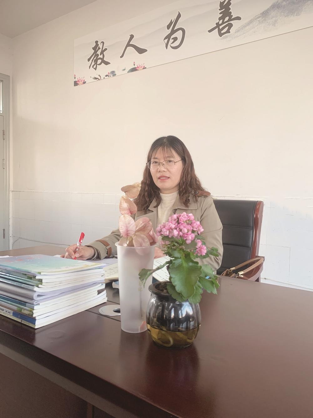 盐城市师德标兵刘智慧教书育人是此生最幸福的事