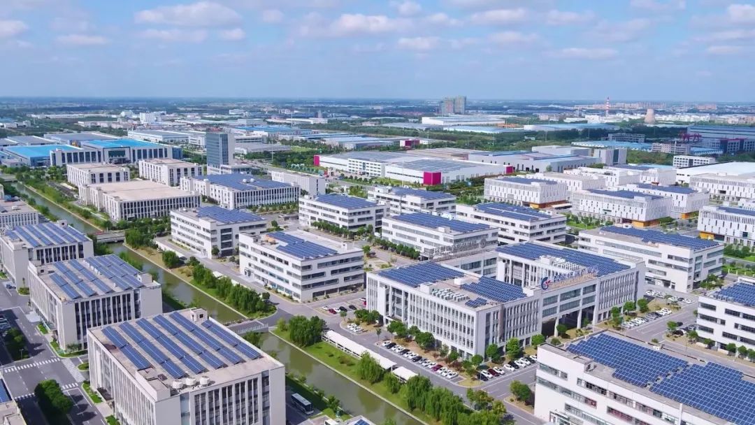 江苏盐城高新区向高而攀向新而行勇当新型工业化强区建设排头兵