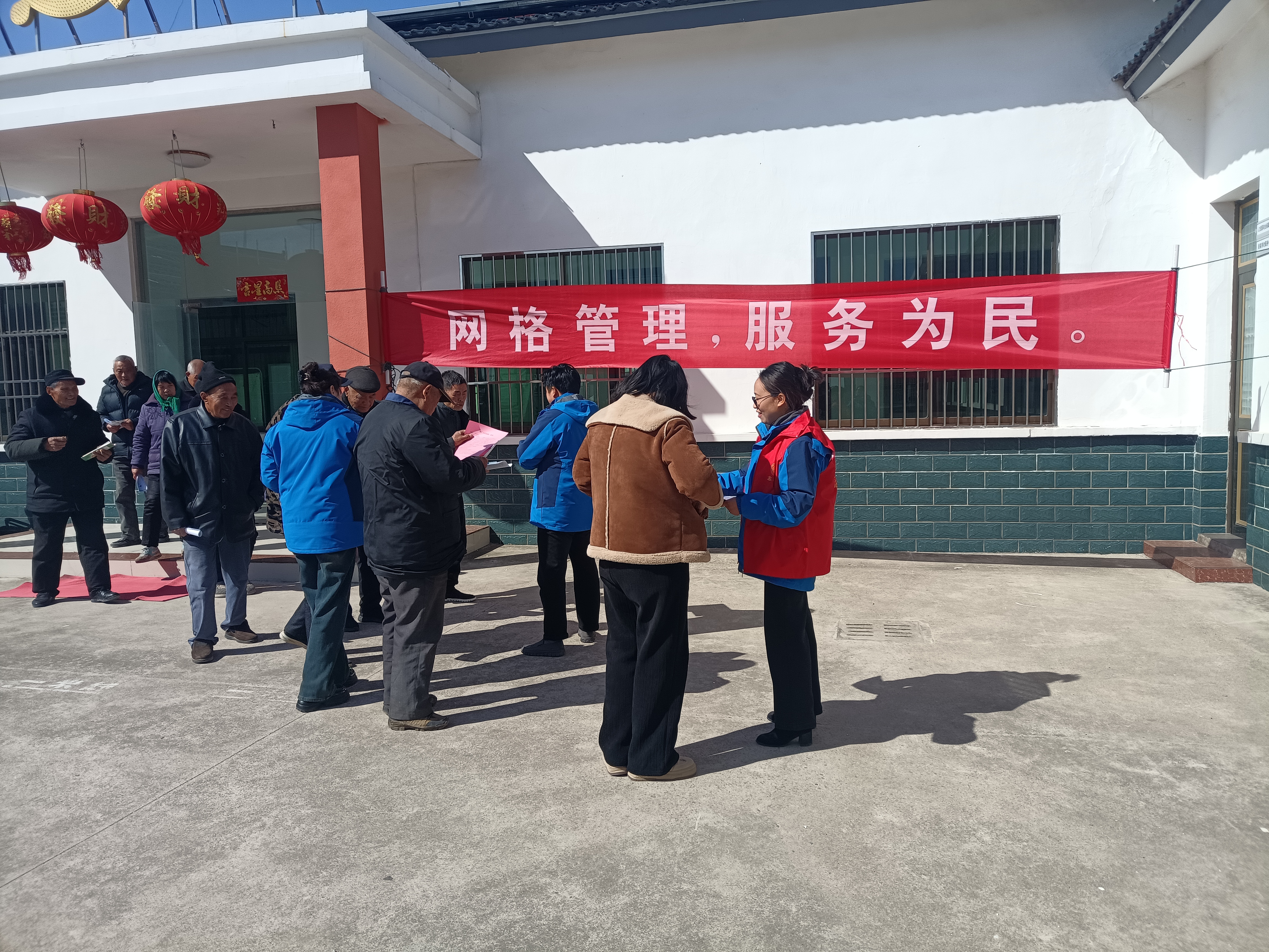 黄尖镇新闸村开展反电信诈骗专题宣讲