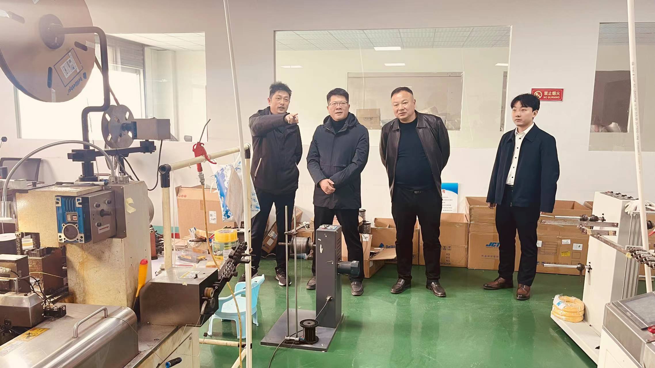 陈涛镇扬鞭忙生产冲刺开门红