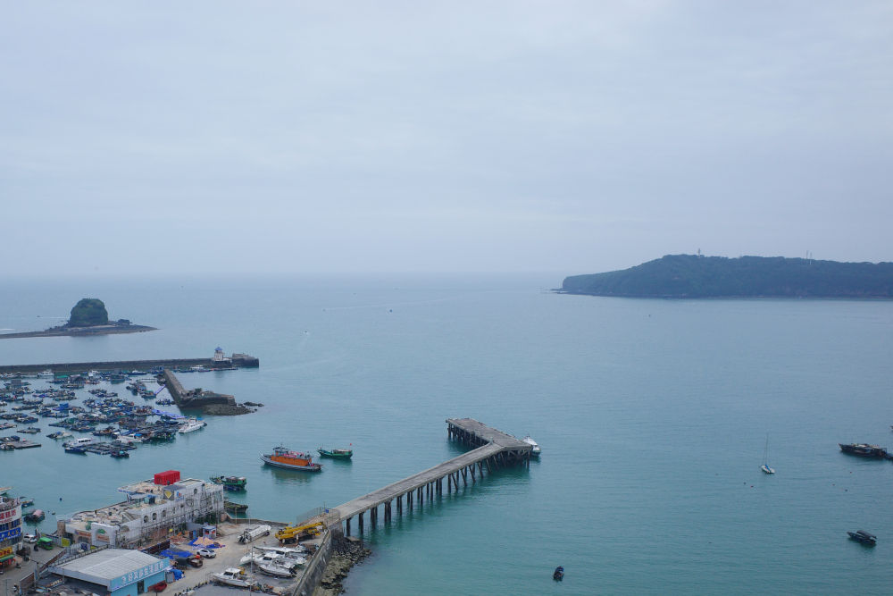 文旅新探广西涠洲岛浮天无岸寻鲸处