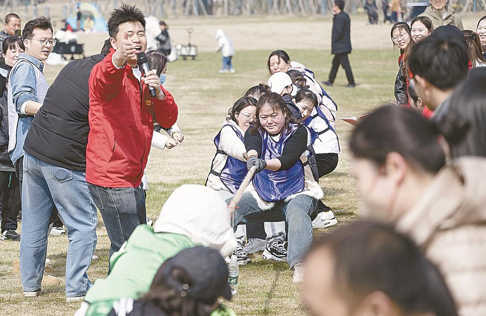 相约春天幸福同行市幼儿园主题团建激发活力