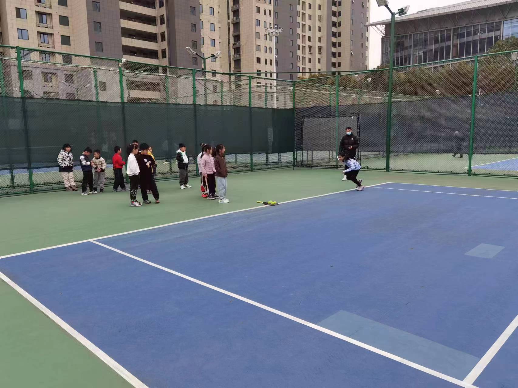 此次活动邀请了盐城市体育运动学校反兴奋剂讲师王少芳,她用通俗易懂