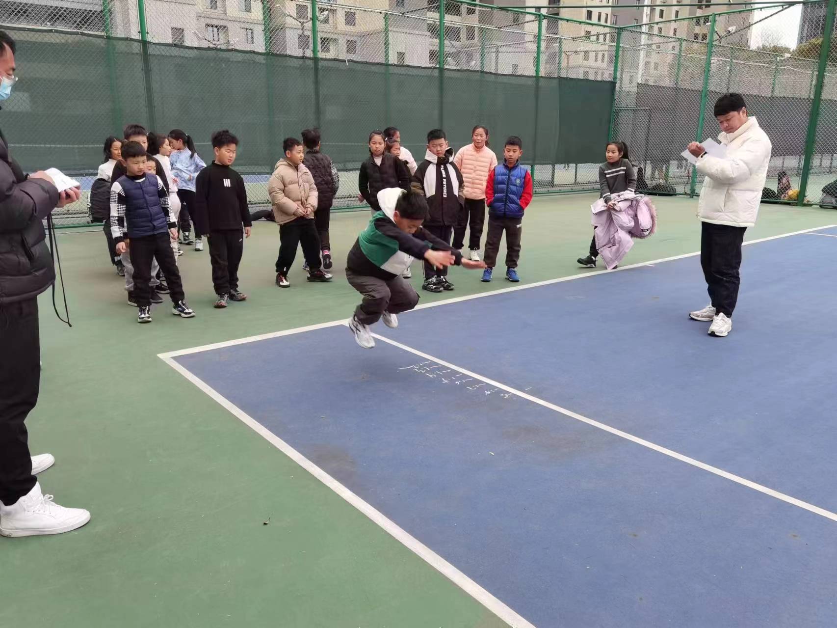 此次活动邀请了盐城市体育运动学校反兴奋剂讲师王少芳,她用通俗易懂