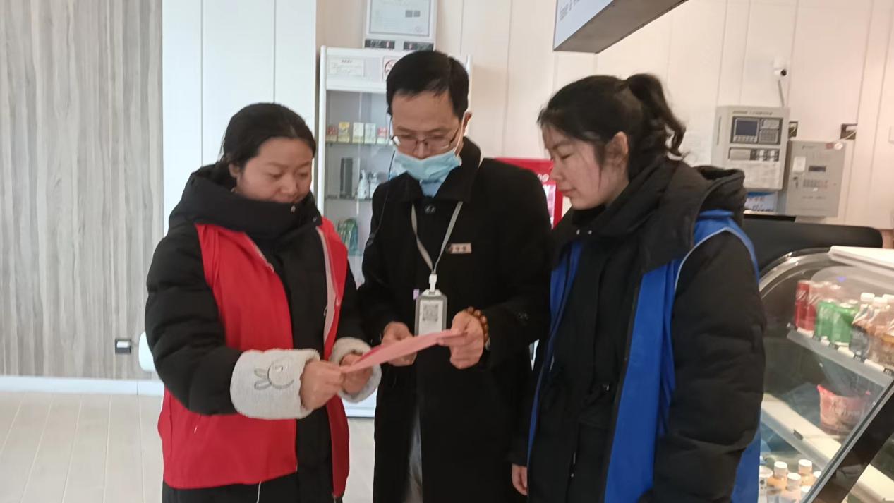 文峰街道沿河社区开展反诈宣传