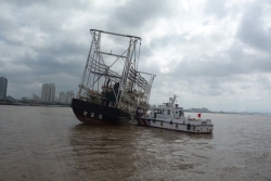 在浙江海域救出6人 盐城响水一渔船获奖励