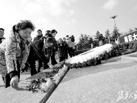 盐城各界人士悼念南京大屠杀遇难同胞