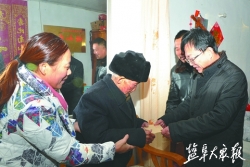 射阳县淮海农场 慰问两位百岁老人