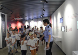 射阳县司法局组织学生参观青少年法治教育中心