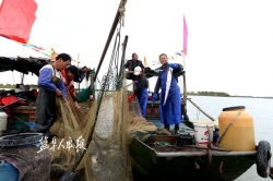 射阳县黄沙港镇整治渔业安全
