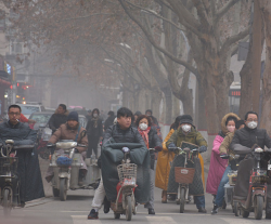 研究：中国PM2.5污染下降 居民预期寿命延长半年