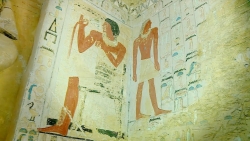 埃及发现距今4400年王室祭司墓葬