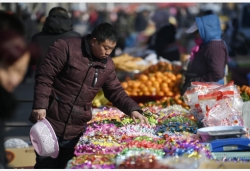 商务部：全国春节市场供应充足 价格平稳供需两旺
