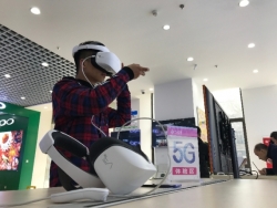 穿戴上设备就可置身“战场” 《头号玩家》中的虚拟技术面市