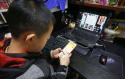 国家卫健委：应避免学龄前儿童使用手机和电脑