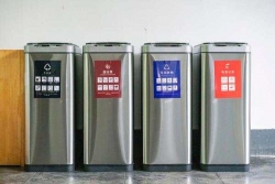 下月起在上海逛吃逛吃后要找到湿垃圾桶，游客扔错也罚