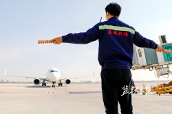 盐城机场今日换季 航点增至38个 深圳—盐城—沈阳航线首航 
