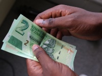 津巴布韦发行新的本国货币