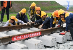 重庆铁路枢纽东环线进入全线铺轨施工阶段